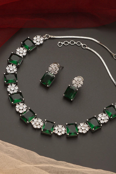 Elvy Emerald Single Line Necklace Set