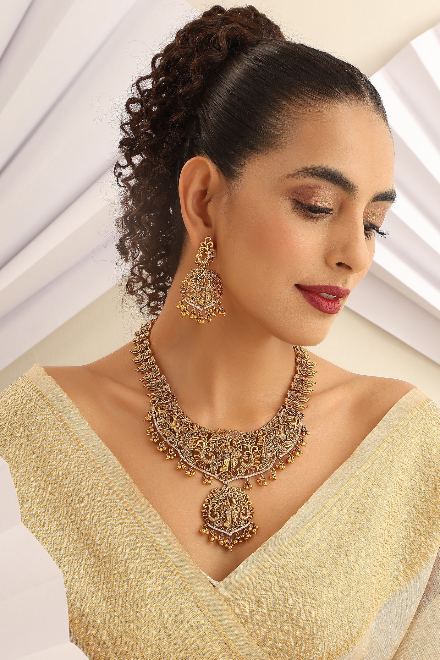 Pavalam Gold Temple Work Necklace Set