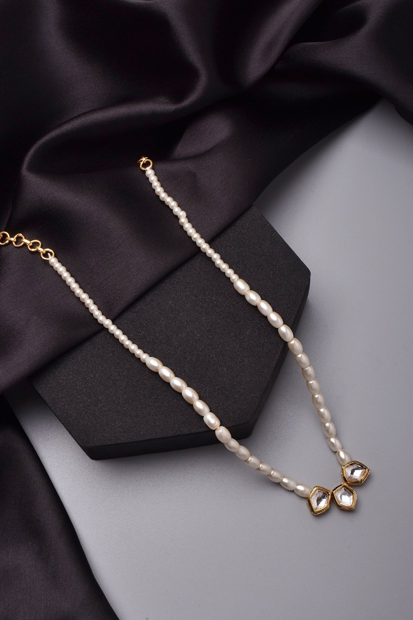 Kirti White Kundan and Pearl Necklace Swabhimann Jewellery