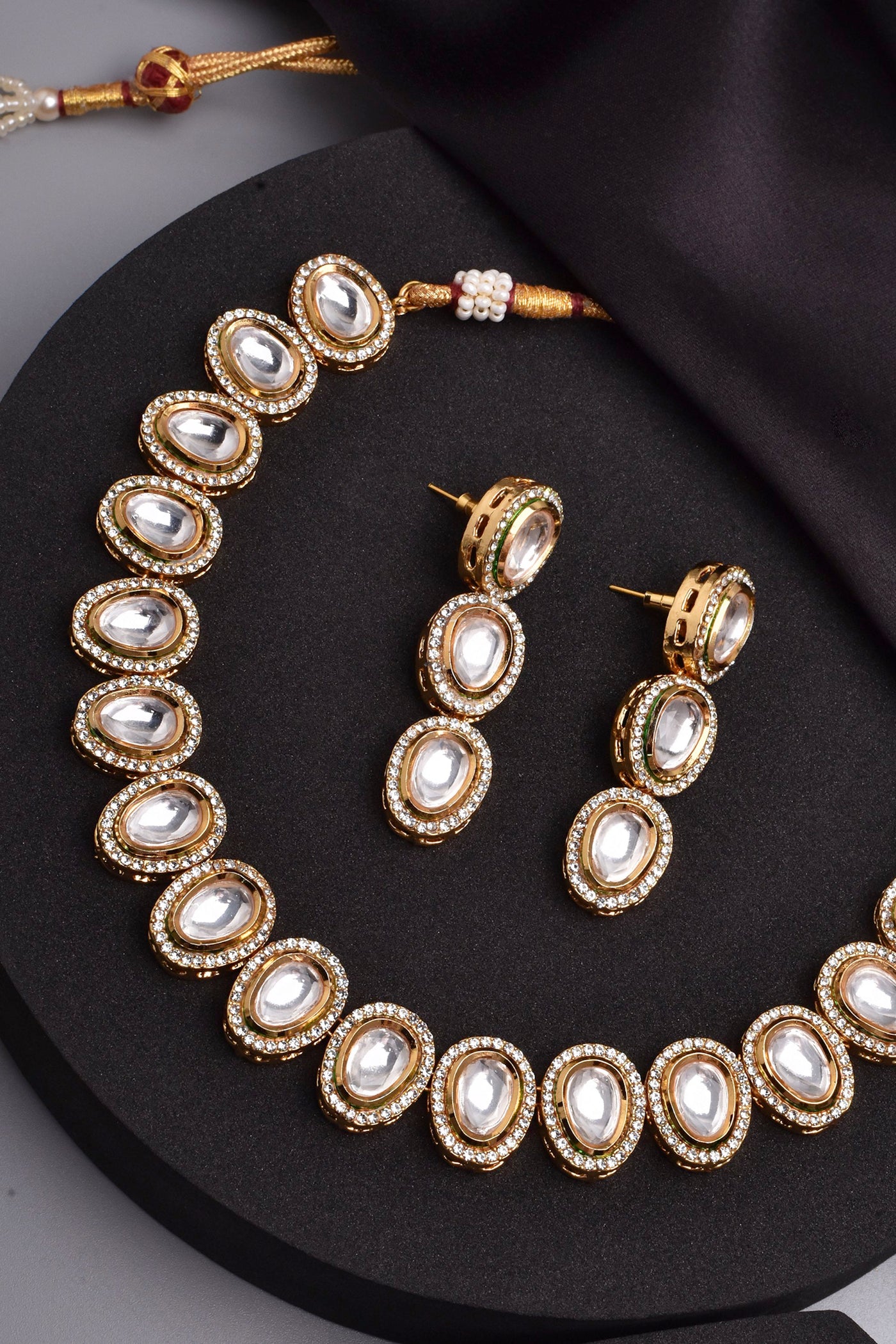 Ehshna Gold Kundan Single Line Necklace Set