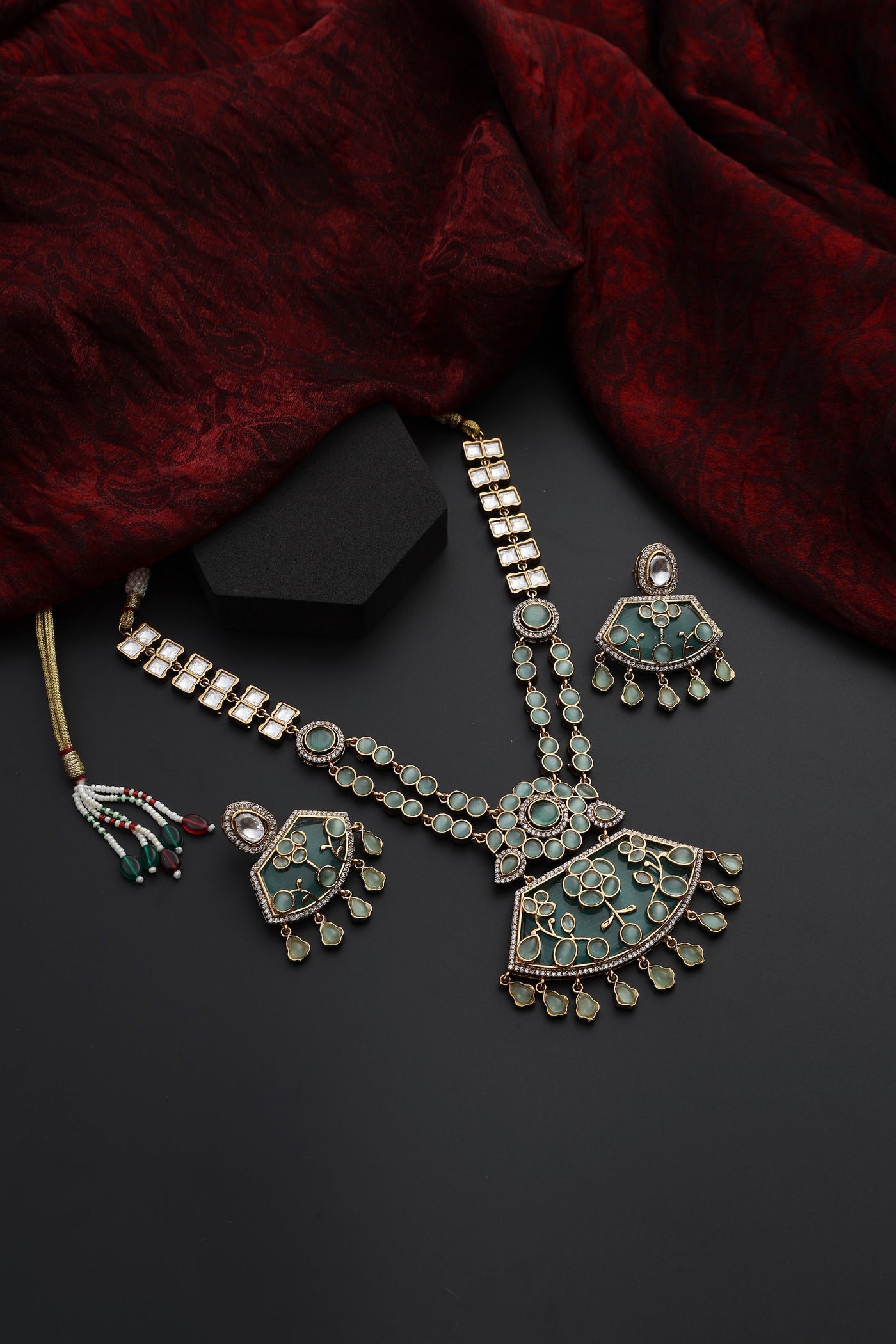 Maryam Mint Polki Pedant Necklace Set