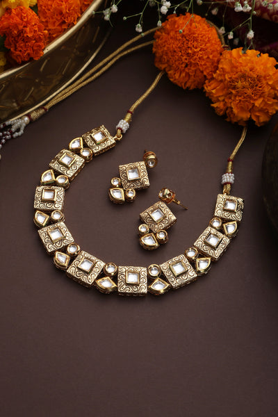 Donna Gold Kundan Necklace Set