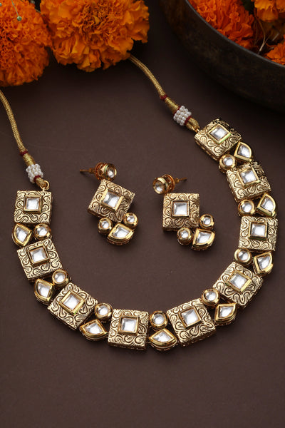 Donna Gold Kundan Necklace Set