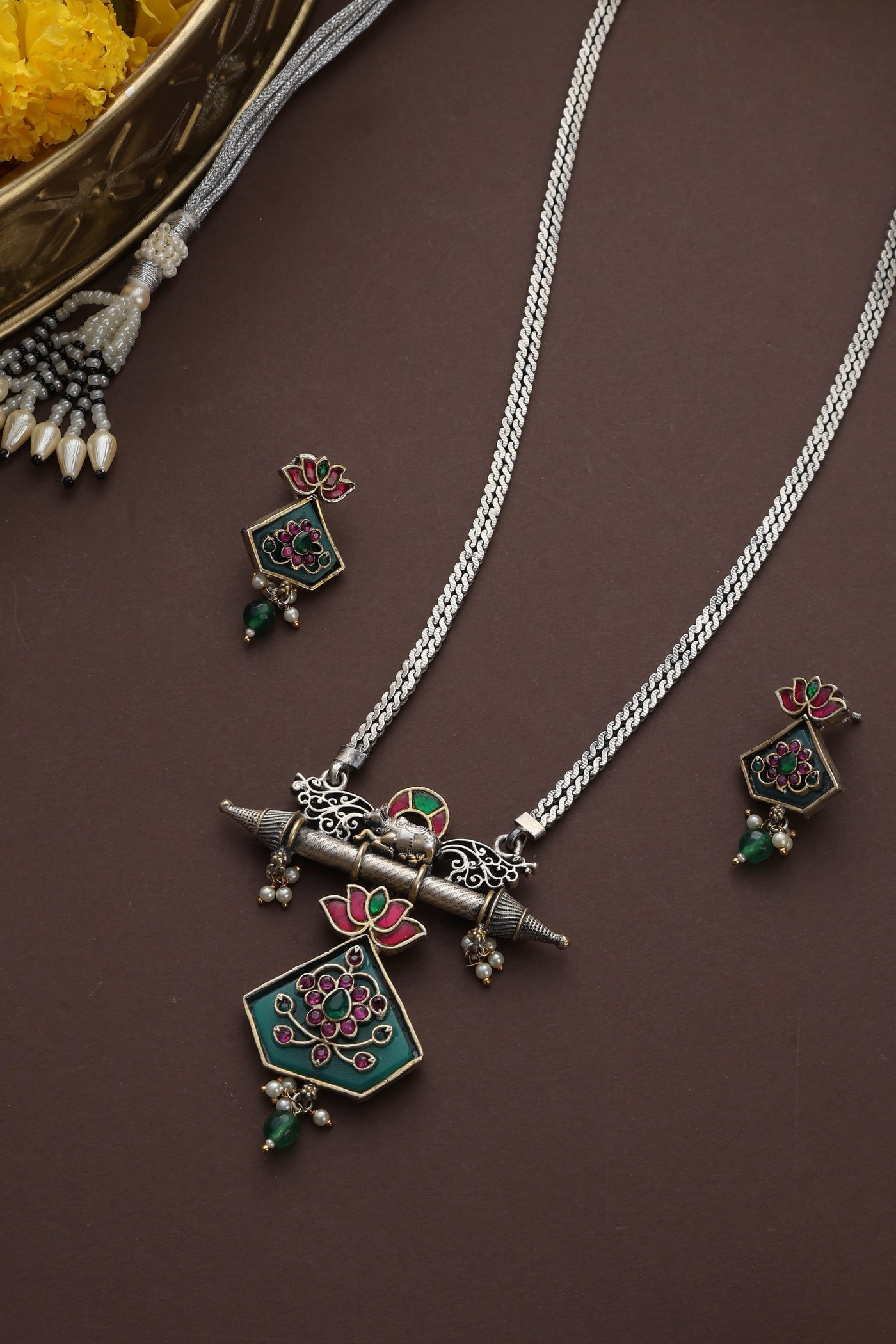 Kinaali Multicolour Silver Pendant Necklace Set