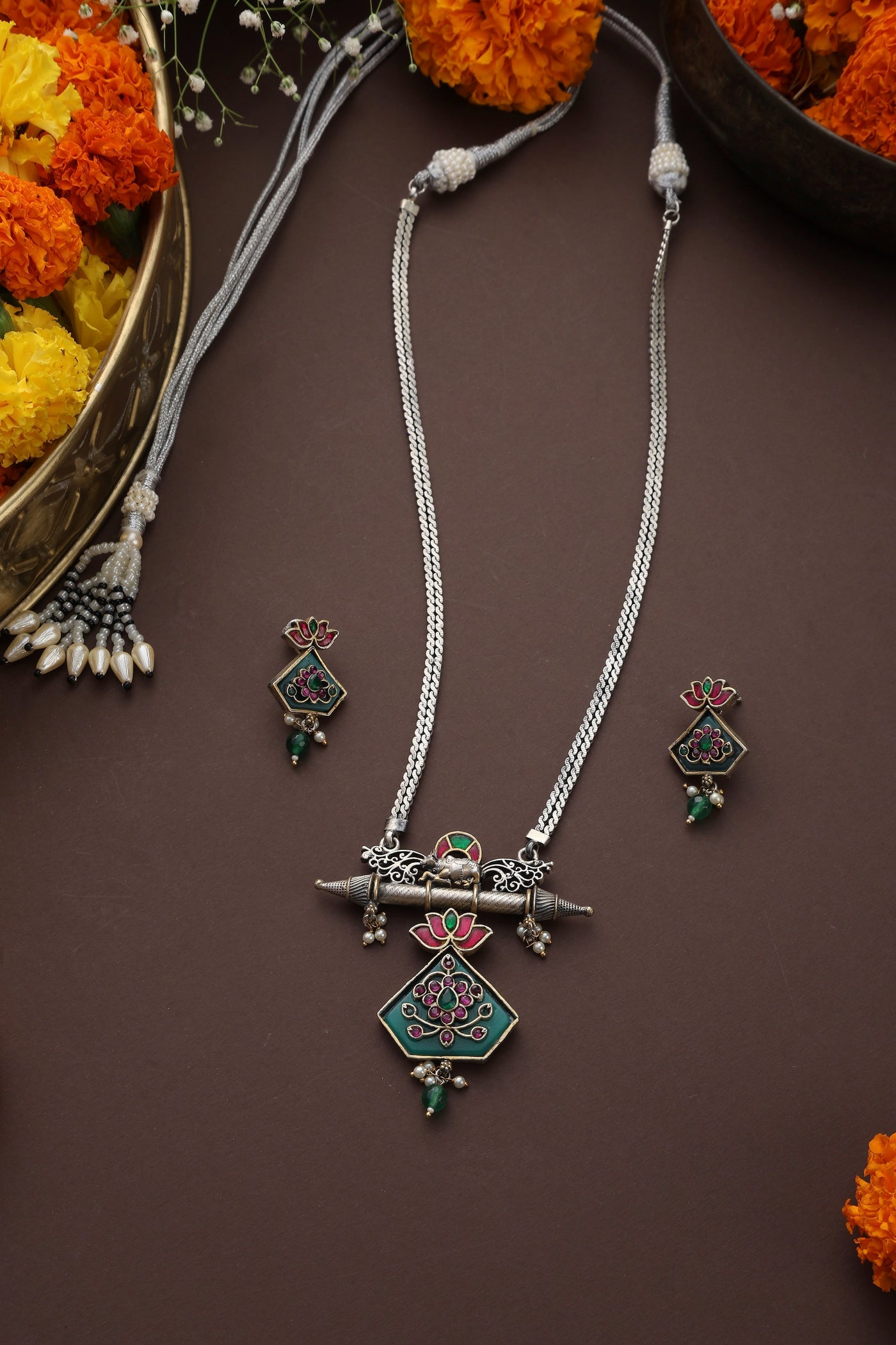 Kinaali Multicolour Silver Pendant Necklace Set