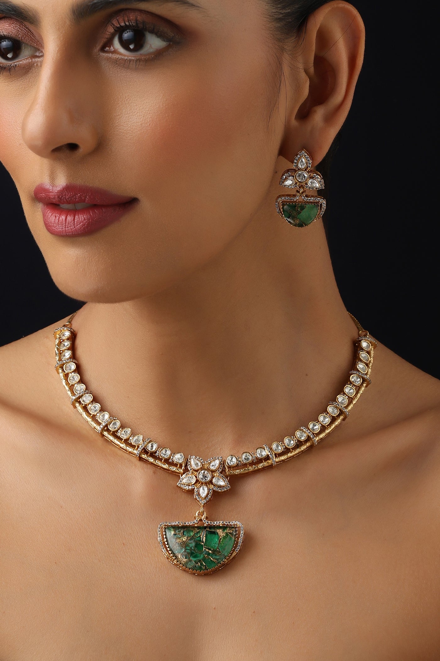 Niha Emerald Polki Hasli Set