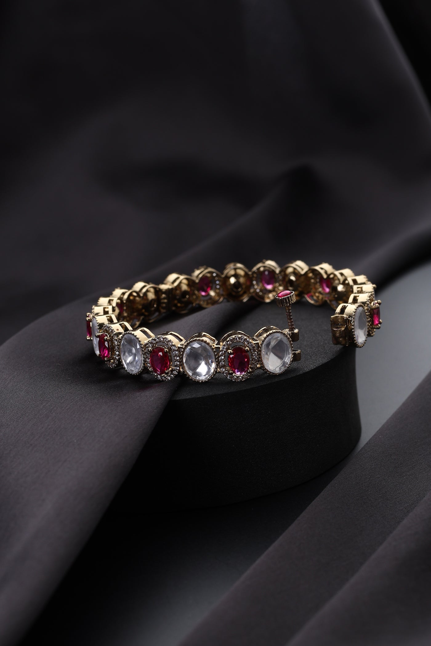 Kashvi Ruby and Polki Kada