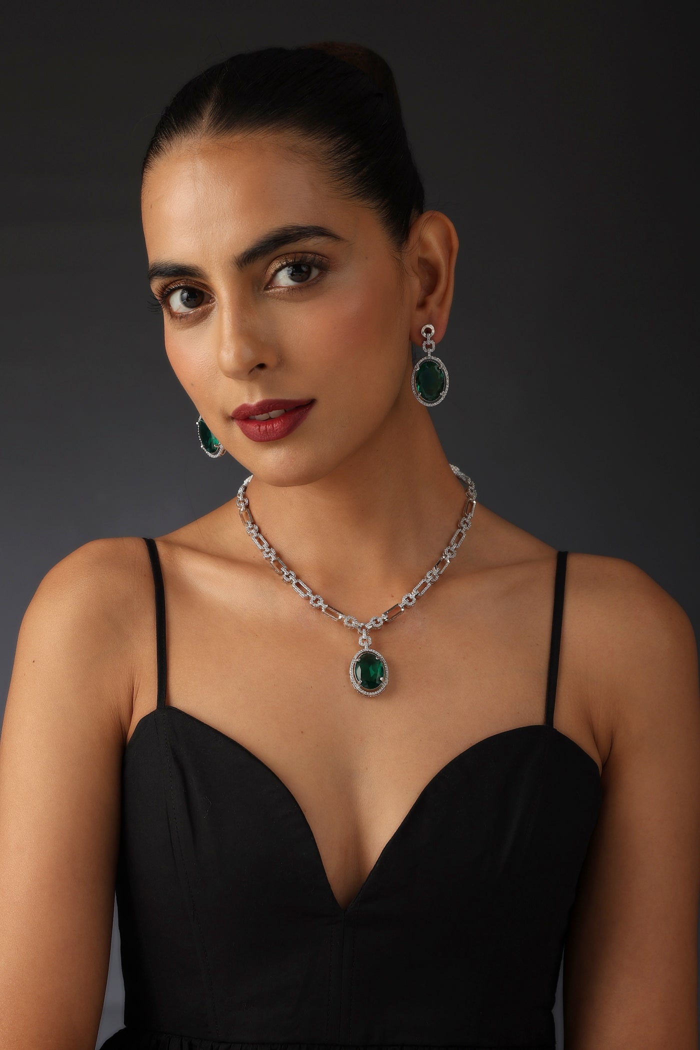 Camilia Emerald Silver Necklace Set