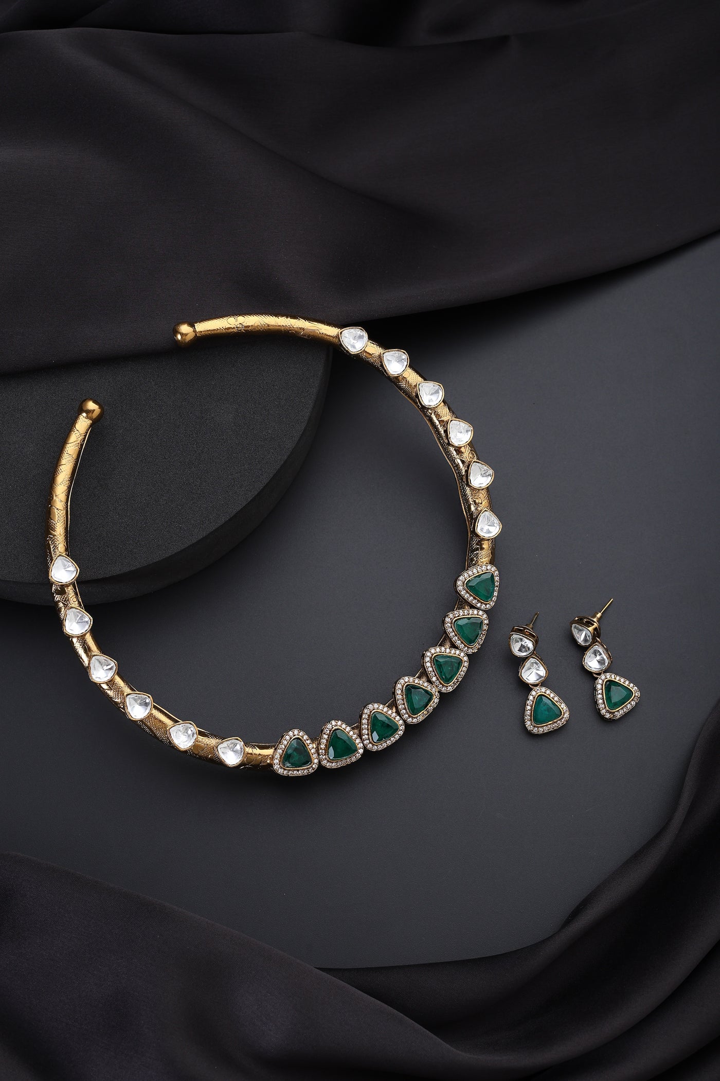 Tareeka Emerald Polki Hasli Necklace Set