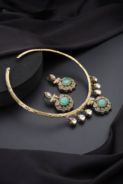 Tanasvi Emerald and Polki Hasli Set