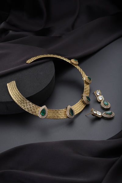 Yaasi Emerald Hasli Necklace Set