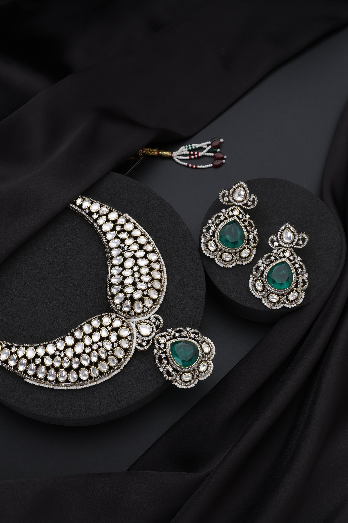 Miraki Emerald Polki Necklace Set