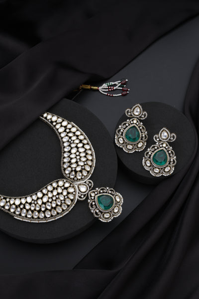 Miraki Emerald Polki Necklace Set