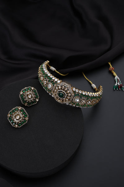 Lira Emerald Polki Choker Necklace Set