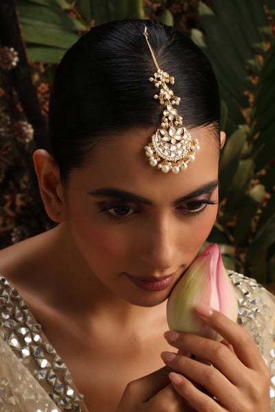 Jaina Gold Kundan Maang Tikka