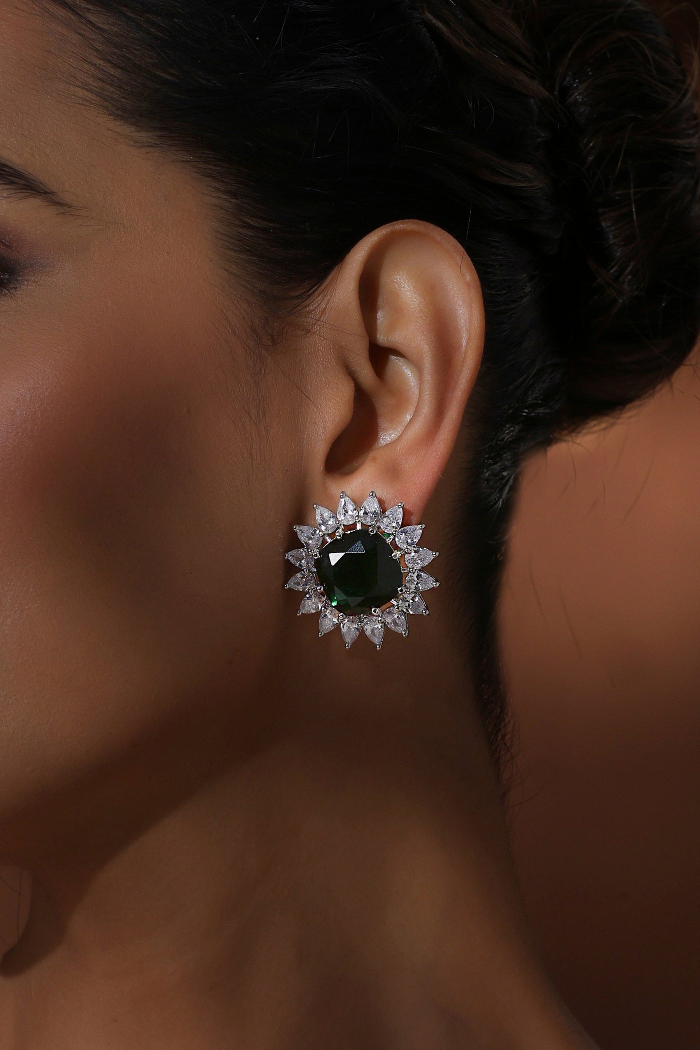 Frika Emerald Stud Earrings