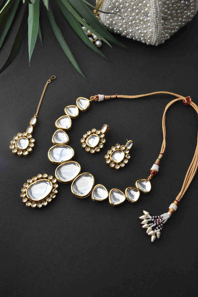 Adhriti Gold Plated Kundan Short Necklace Set