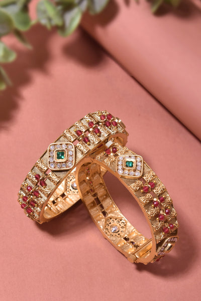 Shrija Multicolour Kundan Bangles